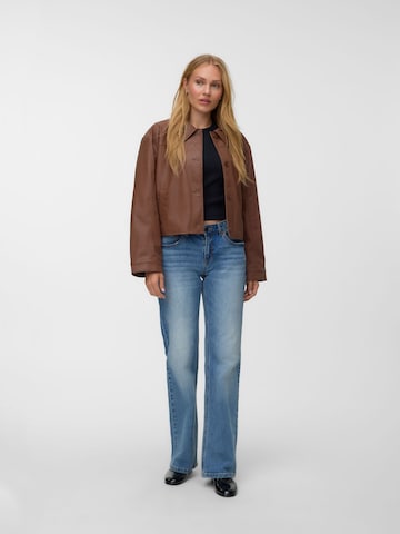 VERO MODA Tussenjas 'VM Luana' in Bruin