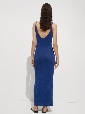 Robes en maille 'Klung' MANGO en bleu