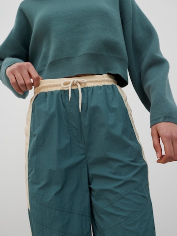 Loosefit Pantaloni 'Travis' di EDITED in blu