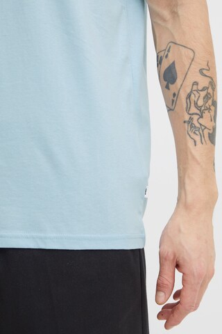 !Solid T-Shirt in Blau