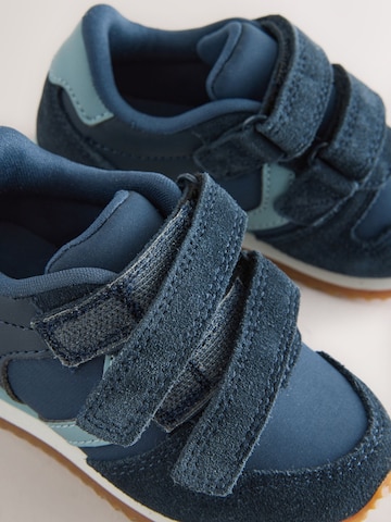 Baskets Next en bleu