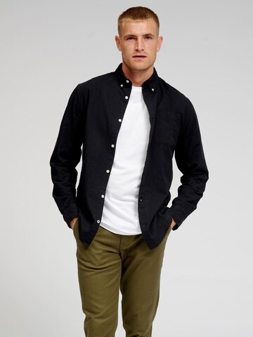 TeeShoppen Shirt in Black: front