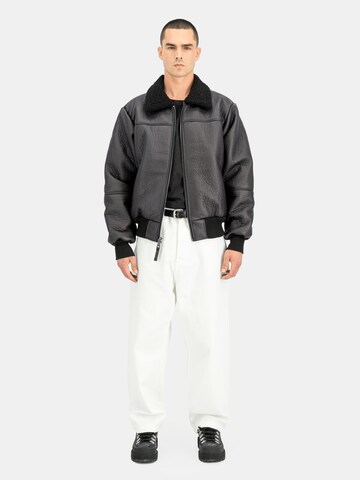 ALPHA INDUSTRIES Between-Season Jacket in Black