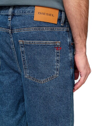 DIESEL Regular Jeans 'REGULAR D-STRUKT-SHORT' in Blauw