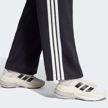 ADIDAS SPORTSWEAR Regular Спортен панталон 'Essentials' в черно