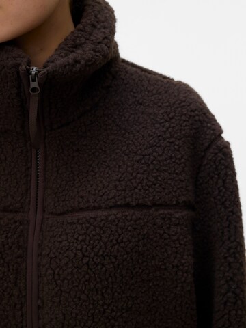 VERO MODA Fleecejacke 'VMKARLA' in Braun