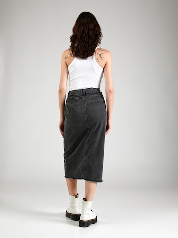 melns ABOUT YOU Svārki 'Kim Skirt'