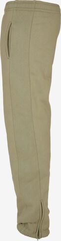 Tapered Pantaloni di Urban Classics in verde