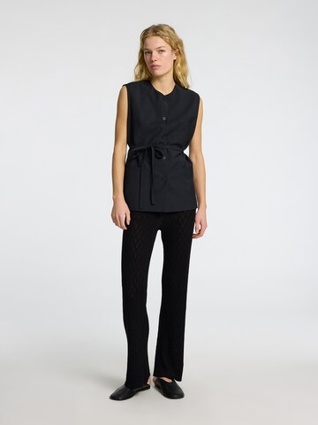 Coupe slim Pantalon 'SLFAgny' SELECTED FEMME en noir