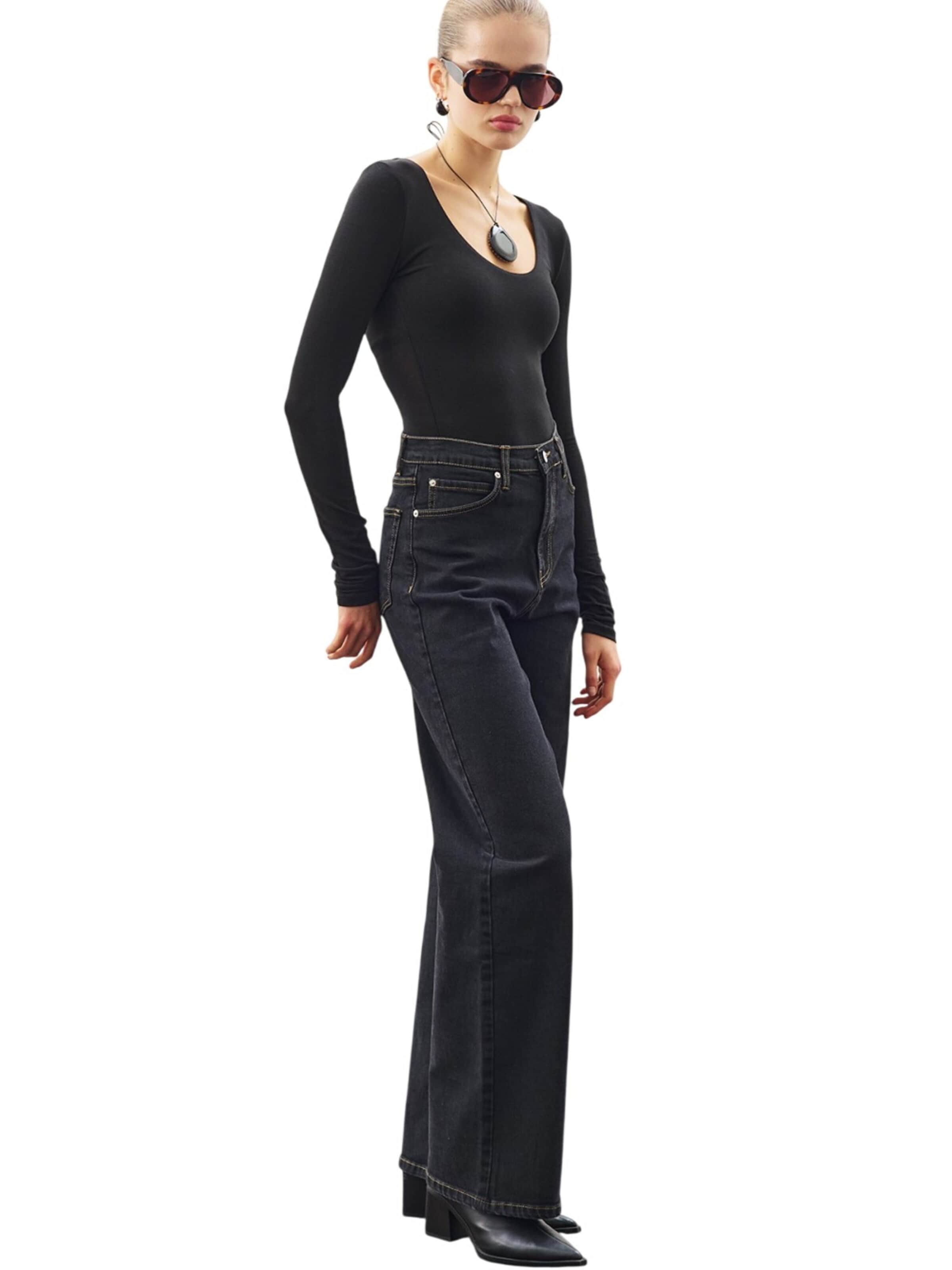 MANUKA Regular Jeans in Zwart