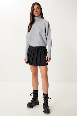 Happiness İstanbul Pullover in Grau