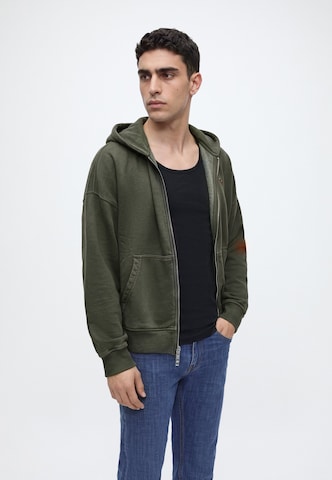 Hanorac de la Abercrombie & Fitch pe verde