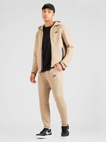 Nike Sportswear Tapered Byxa 'Tech Fleece' i beige