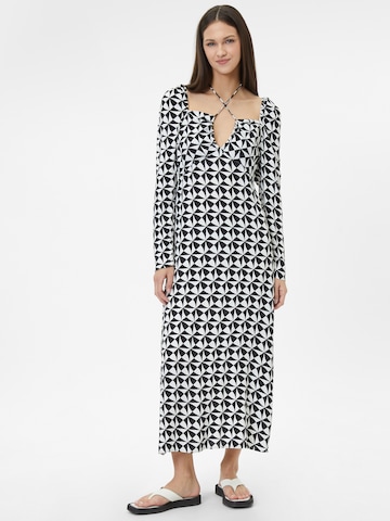 Dorothy Perkins Jurk in Zwart: voorkant