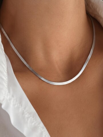 Kamakula Necklace in Silver