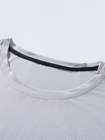 YOUTHUP Performance Shirt in Grey