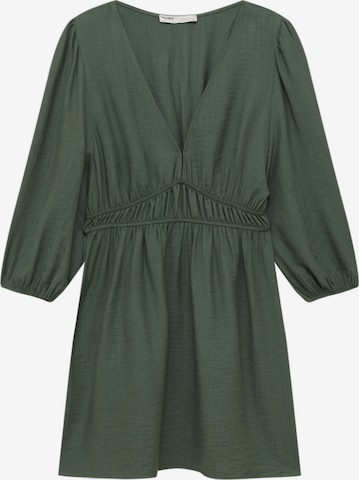 Rochie de la Pull&Bear pe verde: față