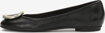 Ballerina di Kazar in nero: frontale