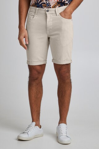 11 Project Regular Broek in Beige: voorkant