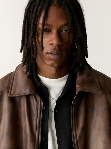 Pull&Bear Tussenjas in Bruin