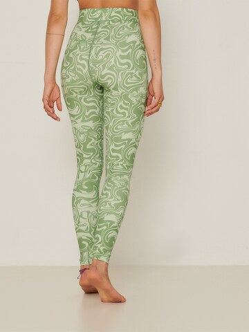 Skinny Leggings 'Carolin' ABOUT YOU x Sofia Tsakiridou en vert