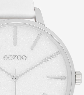 OOZOO Analog Watch in White