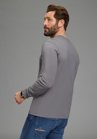 Man's World Shirt in Grey