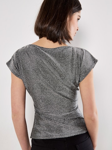 Apricot Sparkle Side Ruched Jersey Top ' ' in Silber