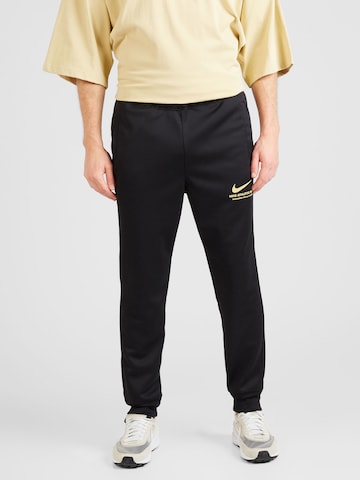 Nike Sportswear Дънки Tapered Leg Панталон в черно: отпред