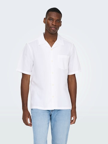 Coupe regular Chemise Only & Sons en blanc : devant