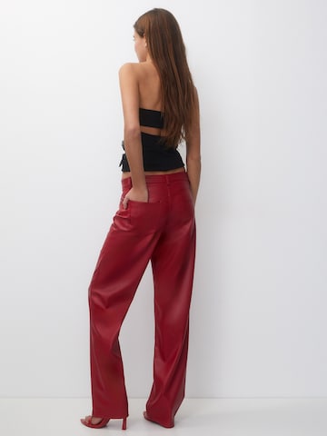 Regular Pantalon Pull&Bear en rouge