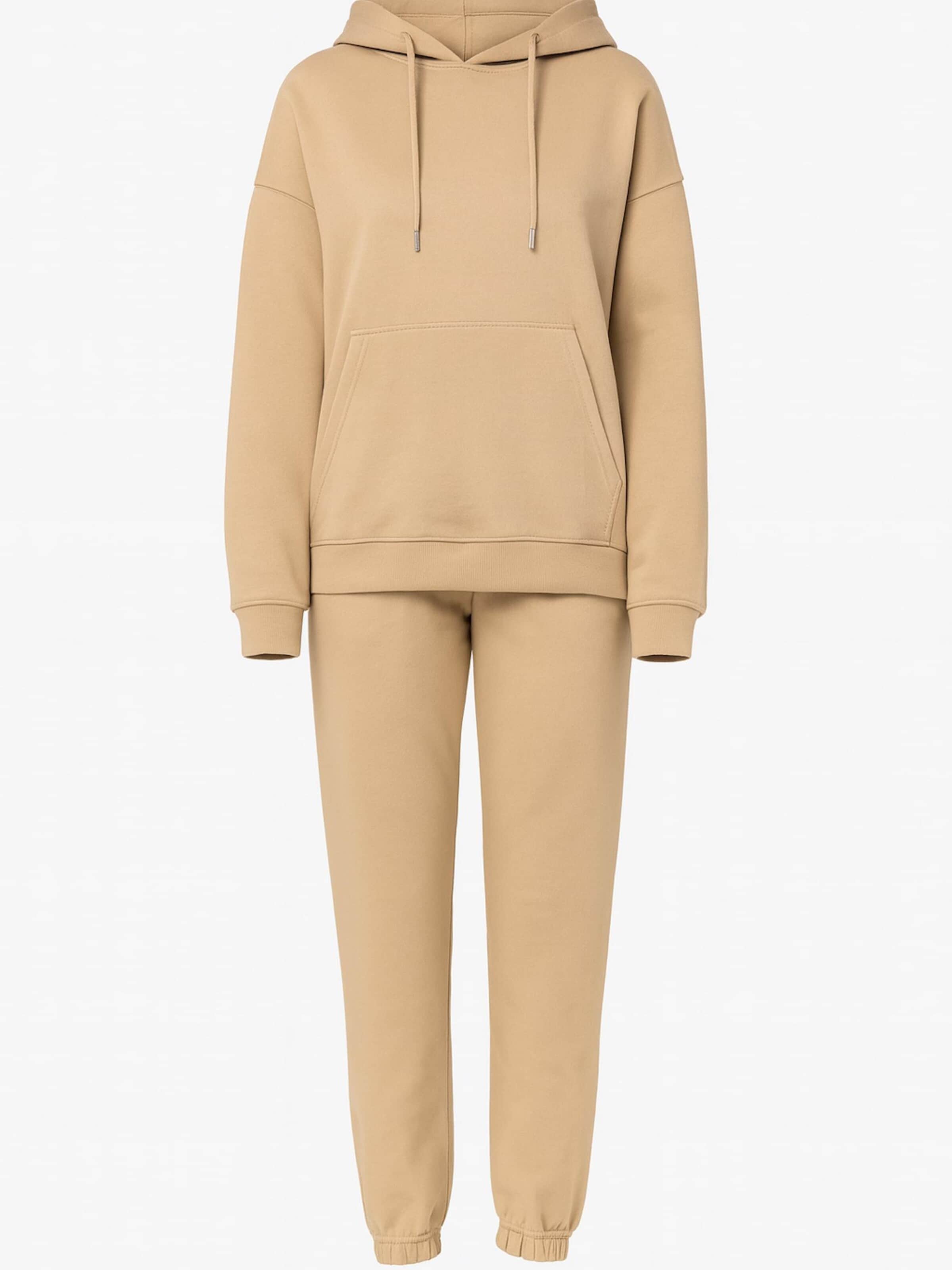Worldclassca Sports Suit 'Jogging Suit' in Beige: front