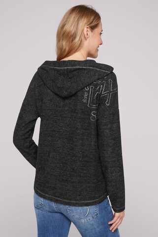 Soccx Kapuzenpullover aus Flauschstrick in Schwarz