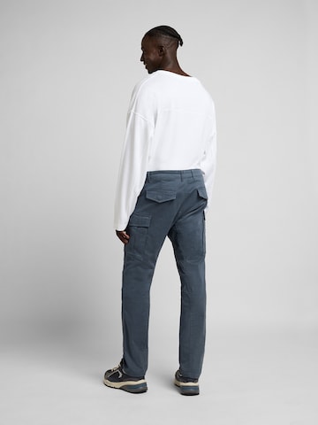 yazubi Regular Cargo Pants 'Jayden' in Blue