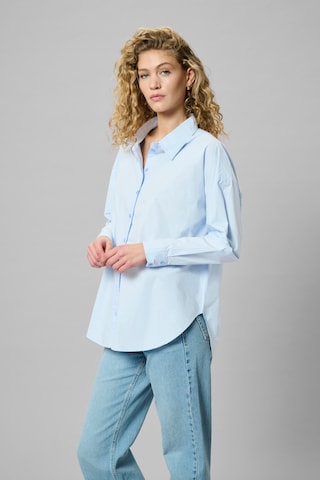 My Essential Wardrobe Bluse in Blau: Vorderseite