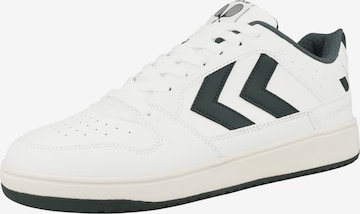 Hummel Sneakers in White: front