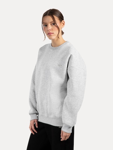 Smilodox Sweatshirt 'Riven' in Grijs