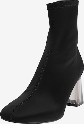 Pull&Bear Bootie in Black: front