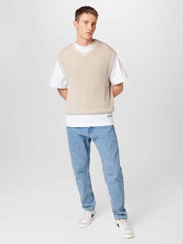 Pullunder de la JACK & JONES pe bej