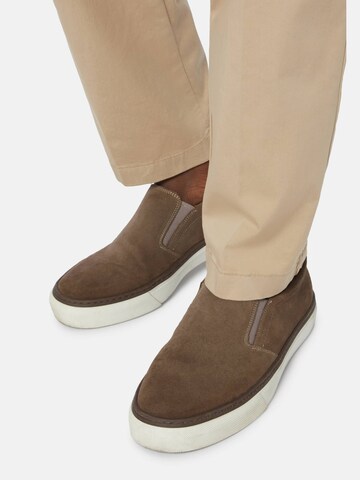 Boggi Milano Slip On in Braun