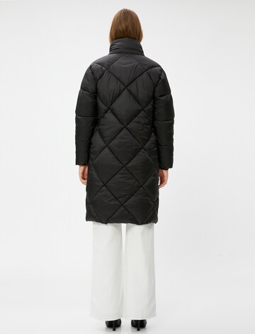Koton Wintermantel in Zwart