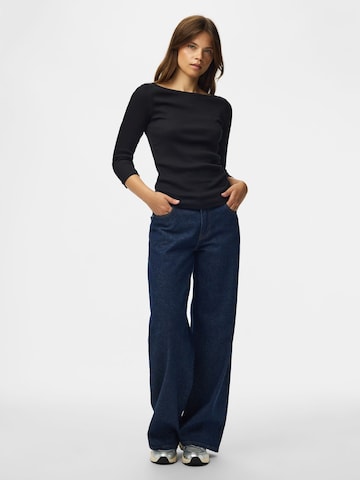 PIECES Top in Black