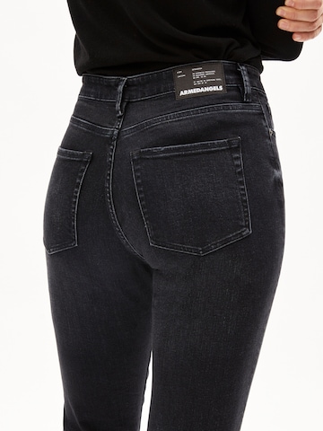ARMEDANGELS Slimfit Jeans 'Neveaa' in Zwart