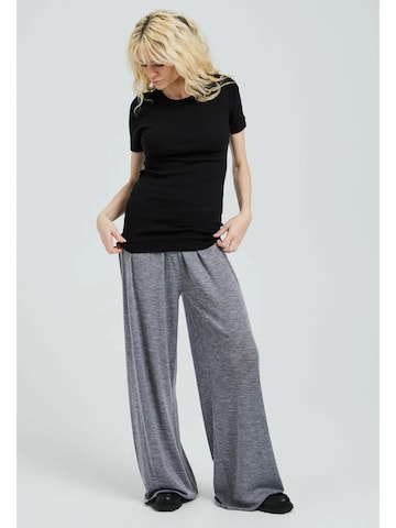 Seamless Basic T-Shirt in Schwarz