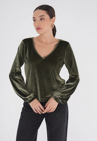 FRESHLIONS Shirt 'Viveka' in Green: front