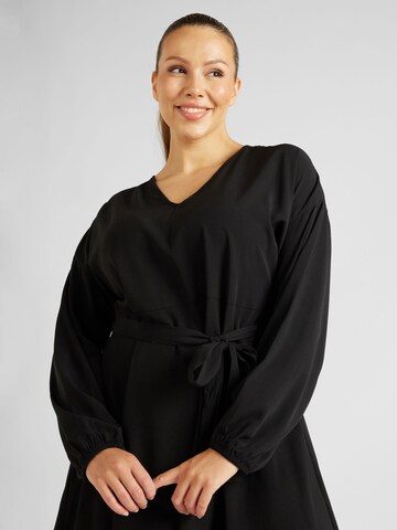 Robe 'NAJA' Vero Moda Curve en noir