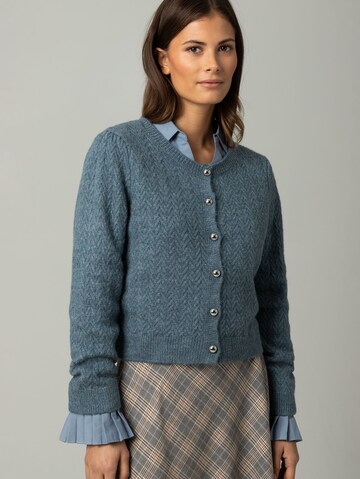MORE & MORE Strickjacke in Blau: Vorderseite