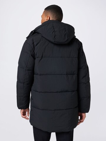 Tommy Jeans Zimní bunda – černá