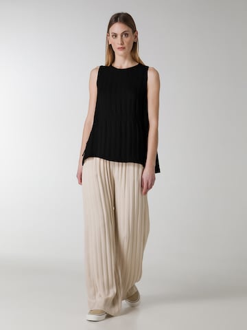 DEHA Top in Black