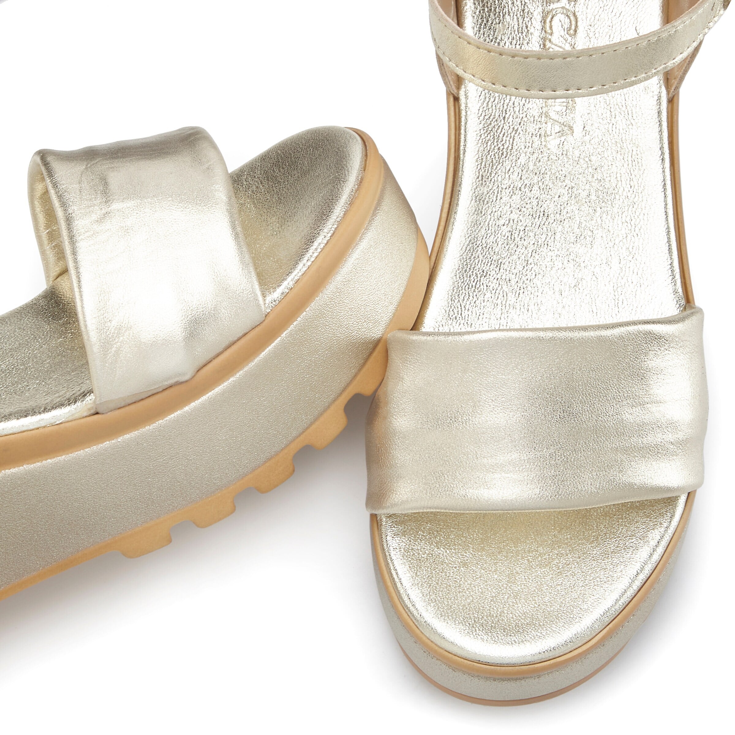 LASCANA Sandals in Gold
